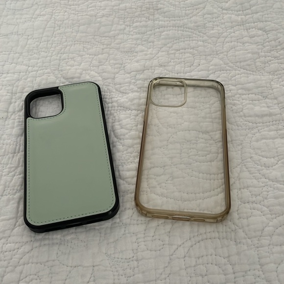 iPhone 12 case bundle - Picture 6 of 7